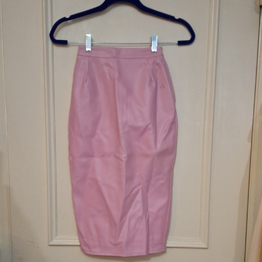 Deadly Dames Faux Leather Pink Pencil Skirt Rare unicorn 🦄